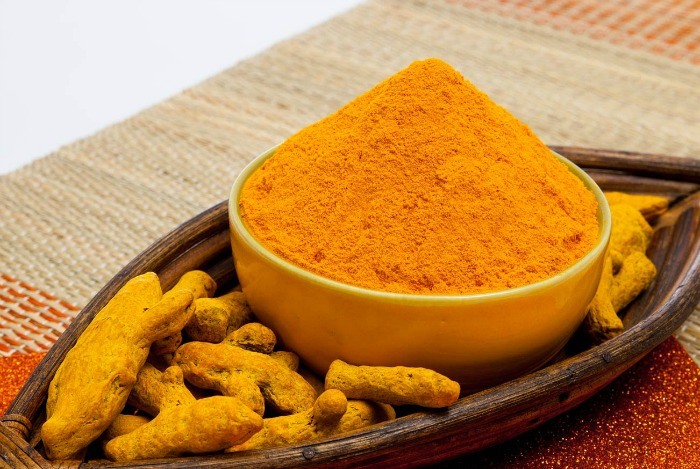 home remedies for psoriasis - turmeric powder