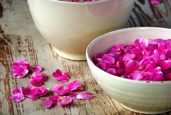 how to tighten belly skin - rose water