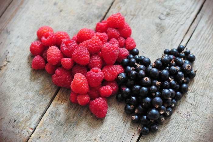 how to get beautiful skin - berries