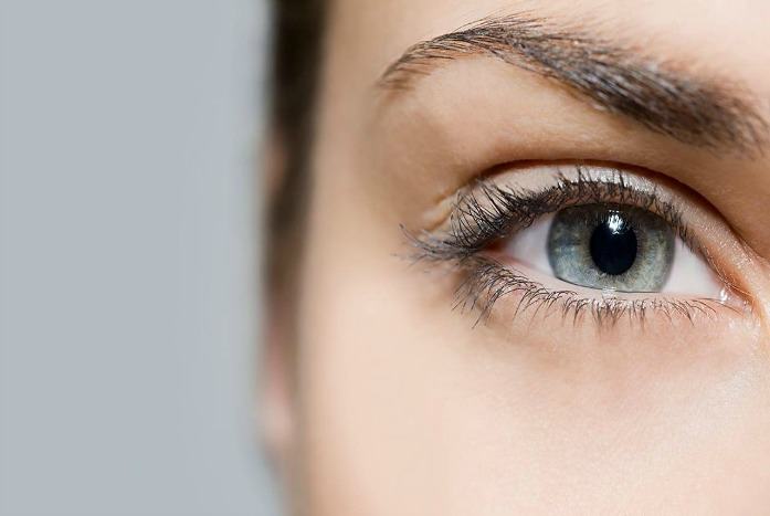 home remedies for dry eyes - frequent blink